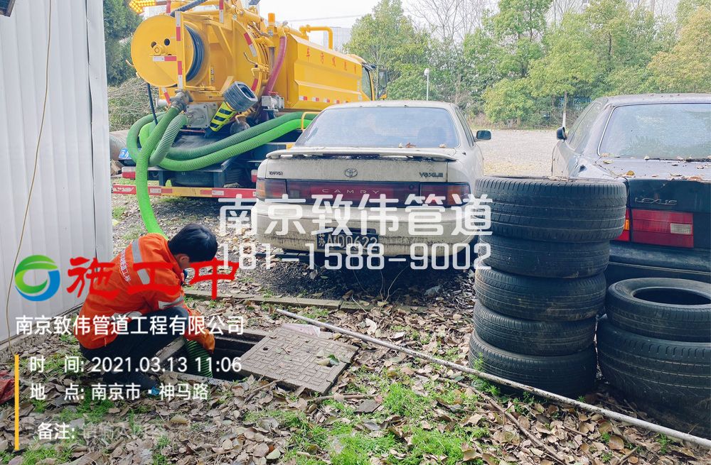321百水家园工厂清掏化粪池